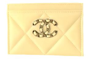 Кошелёк из овчины для монет, картхолдер женский светло-жёлтый CHANEL, Set (Bag+Dust Bag)