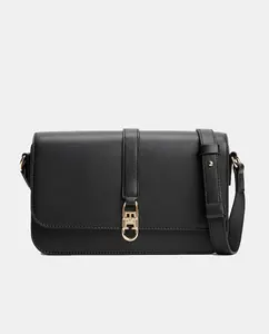 Сумка через плечо черного цвета Tommy Hilfiger