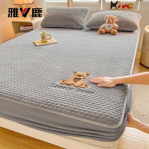 Yalu Комплект постельного белья из 3 предметов (простыня на резинке 180х200 см, 2 наволочки), велюр, флисовая подкладка, утепленный, цвет Caramel Bear - Gray