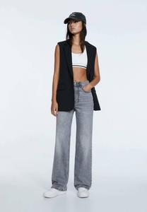 Джинсы-сигареты Stradivarius