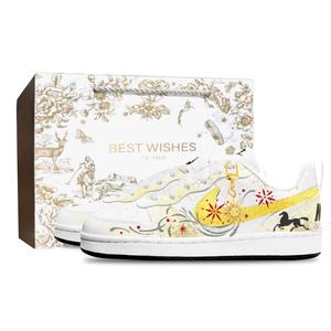 Court Borough устойчивые к истиранию низкие детские скейтбординговые кроссовки Unisex Nike, белый & желтый