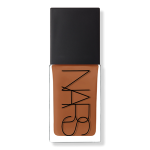 Усовершенствованная тональная основа для ухода за кожей, отражающая свет. NARS, La serena (D2.5 - deep with cool undertone)