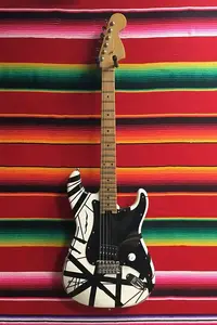 EVH Striped Series '78 Eruption Белый/Черные Полосы 2021