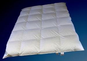 Пуховое одеяло Hofmann's Winter Hochsteg 4х6 135/200 100% пух 1250г Betten Hofmann