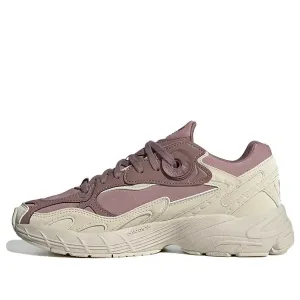 Кроссовки в движении Adidas, фиолетовый