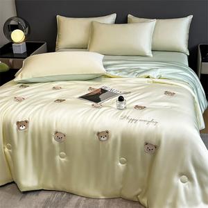 Avivi Одеяло летнее 200х230 см, цвет Bear - Cream Green, из дышащей ледяной шелковой ткани