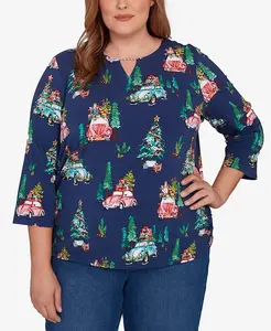 Классический топ размера плюс с принтом рождественской елки, украшенный бисером и вырезом-замочной скважиной Alfred Dunner, синий