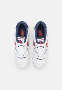 Кроссовки на шнуровке BB550 UNISEX New Balance, белый