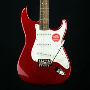 Squier Classic Vibe Stratocaster 60-х, гриф из лавра, цвет Candy Apple Red