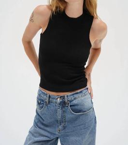 Ребристый двухслойный бак черного цвета Lna, черный