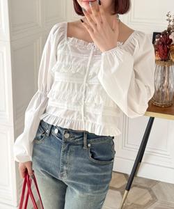 Блузка с оборками спереди и квадратным вырезом