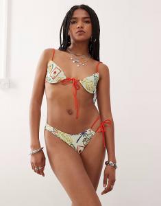 Плавки бикини с узкими боками и винтажным графическим принтом Reclaimed Vintage