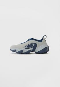 Обувь для гольфа EDGE ICON Oakley, светло-серый