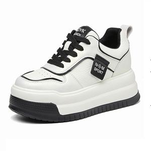 Непромокаемые нескользящие противоударные лоу-топ скейтборд кроссовки women's A poinsettia princess, черный