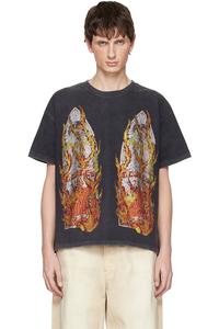 Who Decides War Черная футболка с изображением пламени и страз