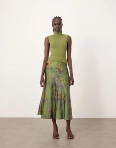 Платье миди ARRANGE с заниженной талией и атласной юбкой в ​​чернильно-цветочный узор