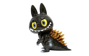 POP MART IP GOJIMOMO Black Gold Flash Trendy Figures 19cm