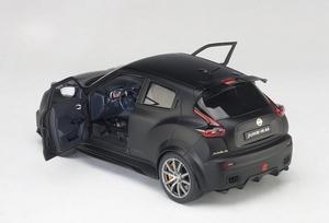 Autoart Nissan Juke R 2.0 2016 Matt Black 1:18 77458