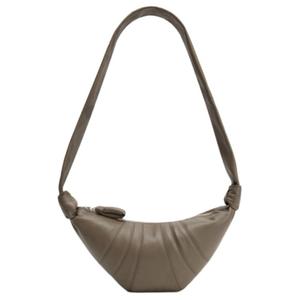 Lemaire Кроссбоди из телячьей кожи серии "Круассан" малый унисекс тёмный хаки