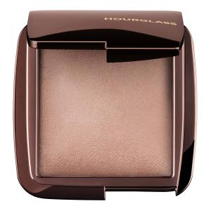 Пудра для лица для сияющей кожи Ambient Lighting Powder Hourglass, Dim Light (10 g)
