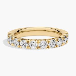 Юбилейное кольцо с французским паве из выращенных в лаборатории бриллиантов из 14-каратного желтого золота (1 карат, двойной - FG / VS2-SI1) Blue Nile