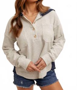 Уютный худи с контрастными деталями в сером цвете Hem & Thread, серый