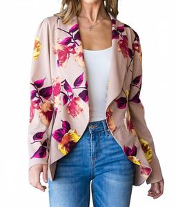 Растягивающийся женский блейзер с цветочным принтом в бежевых тонах HEIMISH USA