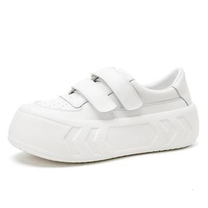 TAFN Низкие женские кроссовки белого цвета