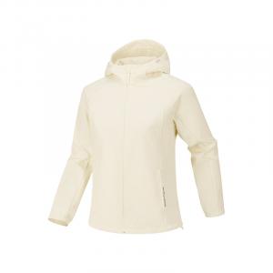 Skechers Куртки женские, зефирно-белые/0074, с капюшоном, средней толщины, другие цвета