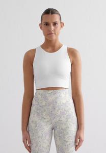 Спортивный бюстгальтер средней поддержки SENSE aim’n, белый