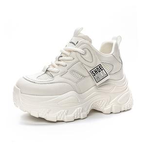 Shoe cabinet floral language Дышащие легкие утепленные низкие массивные кроссовки женские бежево-золотые, цвет Beige Gold