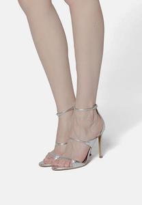 Сандалии с ремешками на щиколотке MISS CALIFORNIA L37, серебряный