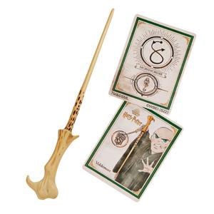 Гарри Поттер — палочка Волдеморта со спелл-картой.