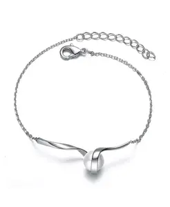 Браслет из стерлингового серебра 14 карат с покрытием из 14-каратного золота и белым пресноводным жемчугом 7 мм, регулируемый, многослойный Genevive, white