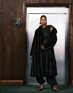 Длинное полупальто из искусственного меха ASOS DESIGN Curve черного цвета