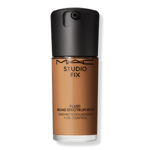 Тональный крем Studio Fix Fluid SPF15 с матирующим эффектом и контролем жирности кожи на 24 часа. MAC, NW40 (toasted beige with rosy undertones for medium to dark skin)