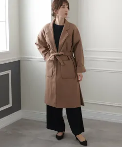 приталенное платье с поясом