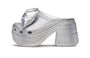 Сабо женские Crocs, цвет Metallic Silver