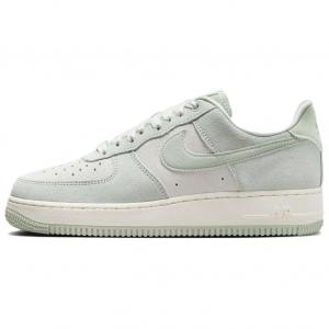 Кроссовки Nike Air Force 1 Skateboarding Shoes Women's Low-top Spruce Glow/Haze Green/Sail Color/Pistachio Frost Color, зеленый