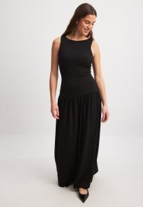 Платье макси STRUCTURED VOLUME NA-KD, черный