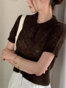 Летняя трикотажная ткань с коротким рукавом, скроенная и сшитая.