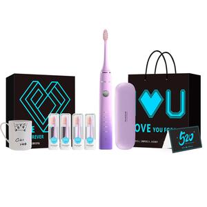 Электрическая зубная щетка с ультрадолгим временем работы от аккумулятора и 4 насадками FT7105 FLYCO