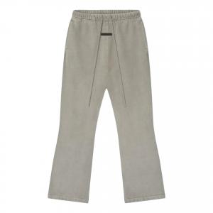 Спортивные брюки-клеш из плотного флиса Fear of God Essentials, цвет «дымчато-серый»