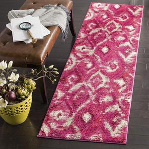 Ковер-дорожка SAFAVIEH, 67 x 244 см, Monaco Collection - Fuchsia & Cream, дизайн Ogee Trellis Watercolor Distressed, без линьки и простой в уходе, идеален для помещений с высокой проходимостью в гостиной, спальне (MNC242D)