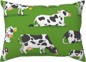 Pevtufa Подушка с принтом "Коровы с телятами" зеленого цвета с застежкой конвертом Cows With Calfs Green