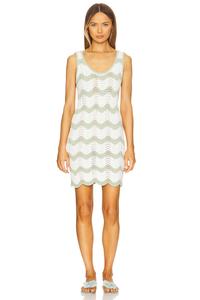 Мини-платье "Jayden" в крючковую волну от Minkpink, sage & white