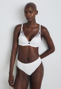 Бюстгальтер PULP PLAY PLUNGE BRA Chantelle, белый