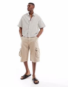 Мешковатые шорты Bershka цвета экрю