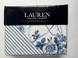 Ralph Lauren Комплект постельного белья, 3 предмета, размер Full/Queen (198x213 см), цветочный узор на белом фоне с синей полосатой изнанкой