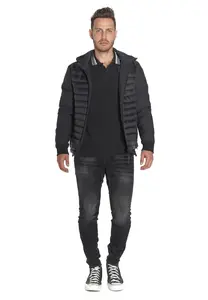 Стеганая куртка Le Temps Des Cerises "ЛИМА" в спортивном дизайне, черный